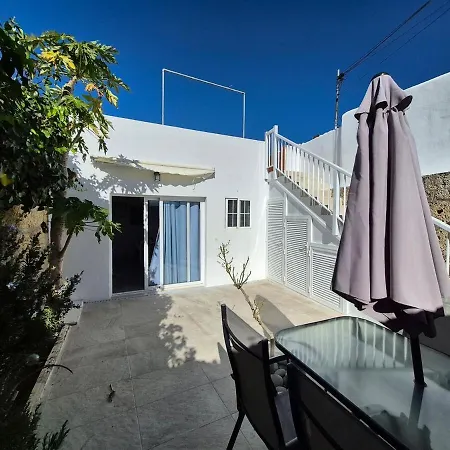 An Oasis In The Middle Of Spanish Style Apartman La Sabinita